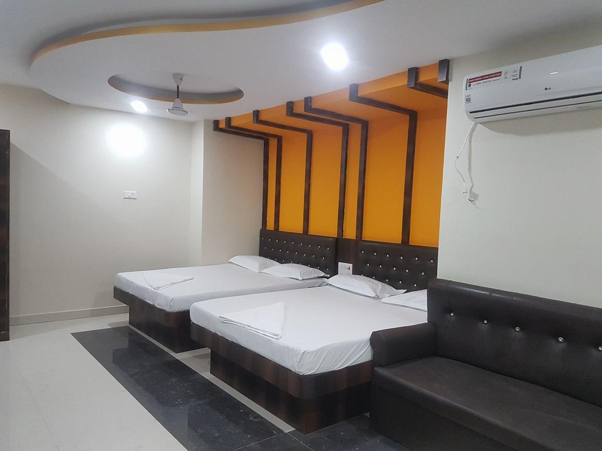 Hotel Grand Palace Gaya Extérieur photo