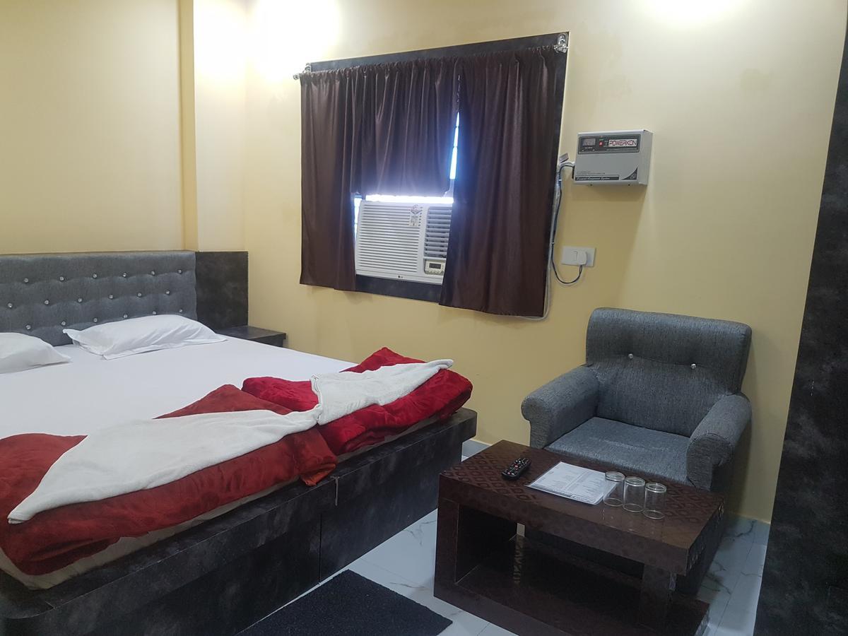 Hotel Grand Palace Gaya Extérieur photo