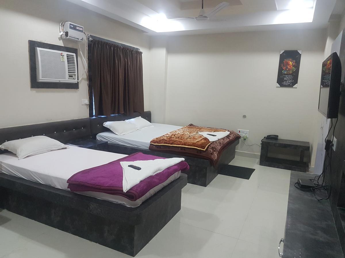Hotel Grand Palace Gaya Extérieur photo