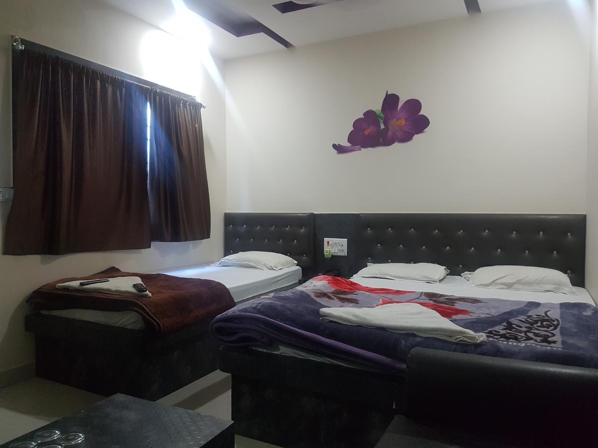 Hotel Grand Palace Gaya Extérieur photo
